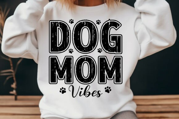 Dog Mom Vibes Retro: Graphics for T-Shirt Designs